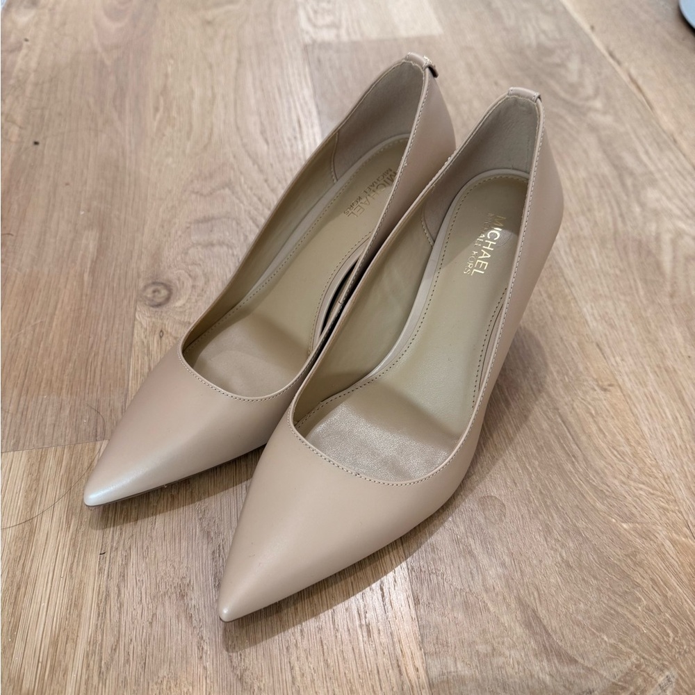 MICHAEL Michael Kors Tan Heels Classic Pointed-Toe Pumps